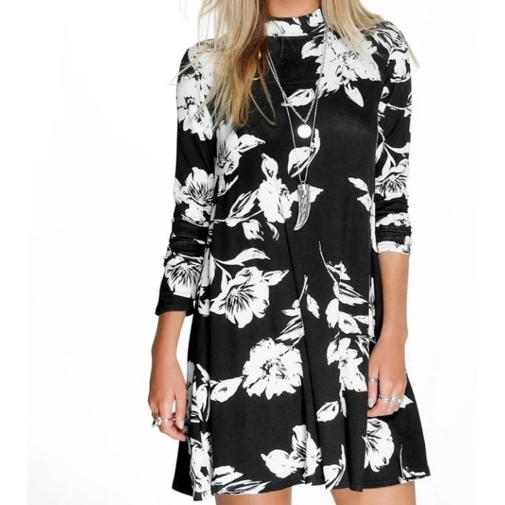 Black & White Mock neck mini dress Naomie Olindo Southern Charm Y2K - Picture 2 of 7